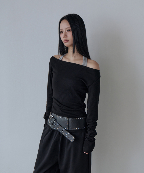5OML(オーオーエムエル)の「スリーブレスレイヤード オフショルダー ロングスリーブ(ブラック)(Tシャツ/カットソー・レディース・ブラック・FREE)」の1枚目の写真