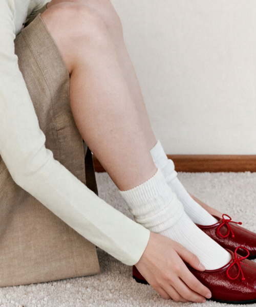 SPUR(シュプール)の「Odd Soft Square Ribbon Flat Ribbon フラットシューズ 2cm -WA9023 (4color)(バレエシューズ・レディース・ブラック/ダークブラウン/レッド/アイボリー・22.5cm/23cm/23.5cm/24cm/24.5cm/25cm)」の7枚目の写真