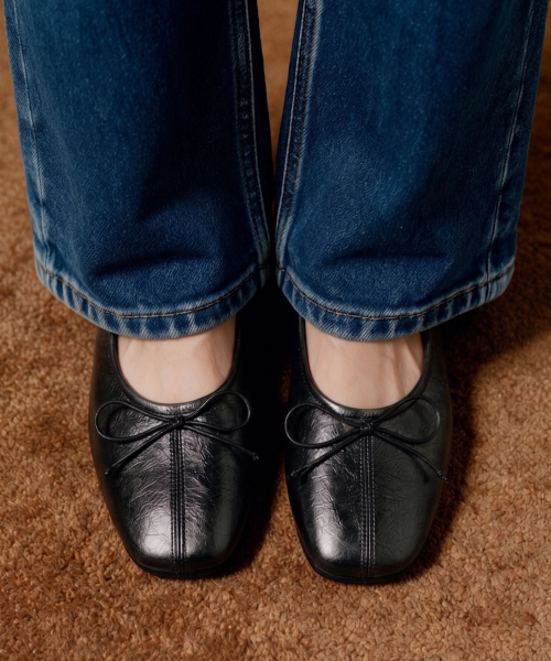 SPUR(シュプール)の「Odd Soft Square Ribbon Flat Ribbon フラットシューズ 2cm -WA9023 (4color)(バレエシューズ・レディース・ブラック/ダークブラウン/レッド/アイボリー・22.5cm/23cm/23.5cm/24cm/24.5cm/25cm)」の8枚目の写真