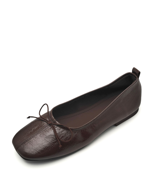 SPUR(シュプール)の「Odd Soft Square Ribbon Flat Ribbon フラットシューズ 2cm -WA9023 (4color)(バレエシューズ・レディース・ブラック/ダークブラウン/レッド/アイボリー・22.5cm/23cm/23.5cm/24cm/24.5cm/25cm)」の13枚目の写真