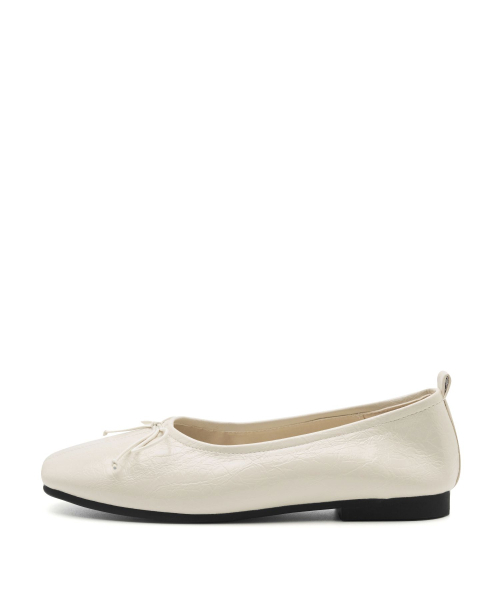 SPUR(シュプール)の「Odd Soft Square Ribbon Flat Ribbon フラットシューズ 2cm -WA9023 (4color)(バレエシューズ・レディース・ブラック/ダークブラウン/レッド/アイボリー・22.5cm/23cm/23.5cm/24cm/24.5cm/25cm)」の15枚目の写真