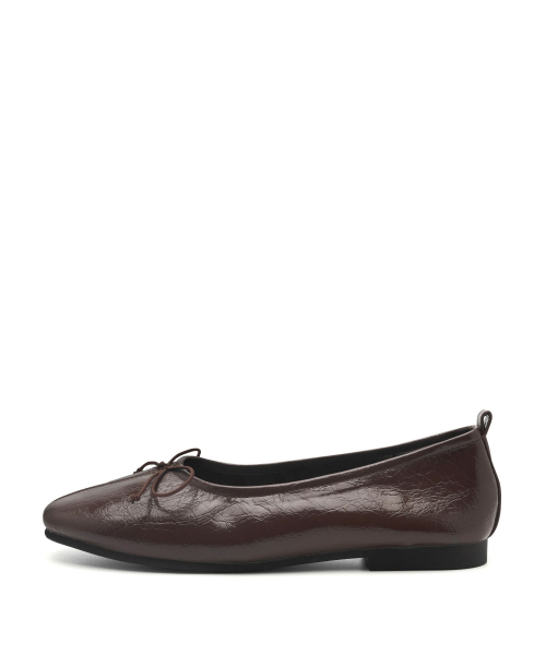 SPUR(シュプール)の「Odd Soft Square Ribbon Flat Ribbon フラットシューズ 2cm -WA9023 (4color)(バレエシューズ・レディース・ブラック/ダークブラウン/レッド/アイボリー・22.5cm/23cm/23.5cm/24cm/24.5cm/25cm)」の17枚目の写真