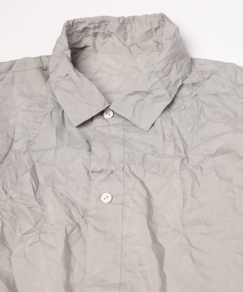 mintdesigns(ミントデザインズ)の「Crinkled Shirt(シャツ/ブラウス・レディース・グレイッシュベージュ/ホワイト・ONESIZE)」の15枚目の写真