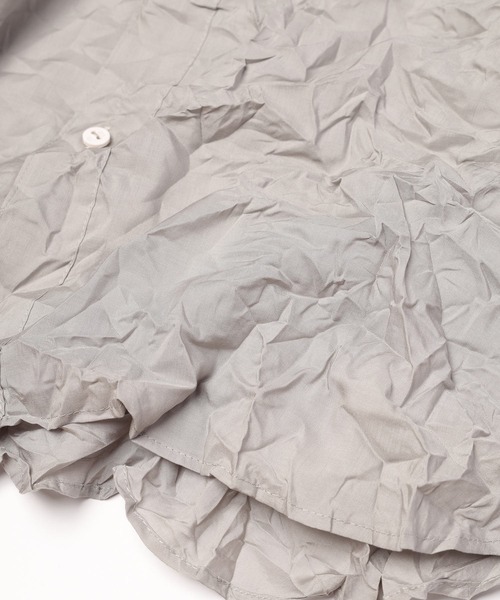 mintdesigns(ミントデザインズ)の「Crinkled Shirt(シャツ/ブラウス・レディース・グレイッシュベージュ/ホワイト・ONESIZE)」の17枚目の写真