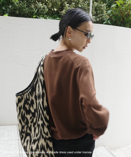Ameri(アメリ)の「Ford LOGO PRINT SWEAT TOP(スウェット・レディース・ブラウン/グレー/アイボリー・FREE)」の17枚目の写真