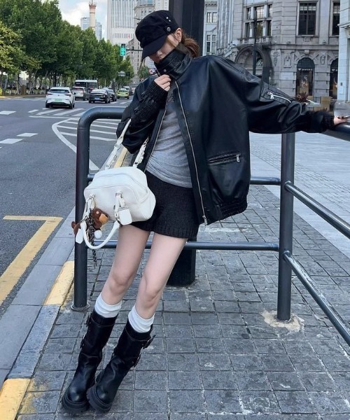 SHEPP(シープ)の「【26年秋冬新作】ハイウエストリブニットショートパンツ(その他パンツ・レディース・チャコール/ブラウン/グレー/ブラック・M)」の5枚目の写真