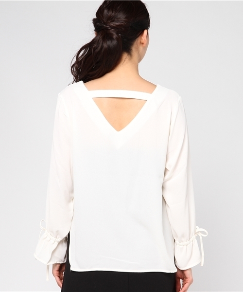 VENCEEXCHANGE（ヴァンスエクスチェンジ）の「バックカットアウトブラウス                 （シャツ/ブラウス・レディース・ホワイト/ピンク/マスタード・MEDIUM）」の6枚目の写真