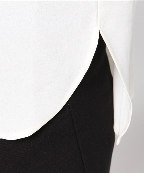 VENCEEXCHANGE（ヴァンスエクスチェンジ）の「バックカットアウトブラウス                 （シャツ/ブラウス・レディース・ホワイト/ピンク/マスタード・MEDIUM）」の9枚目の写真