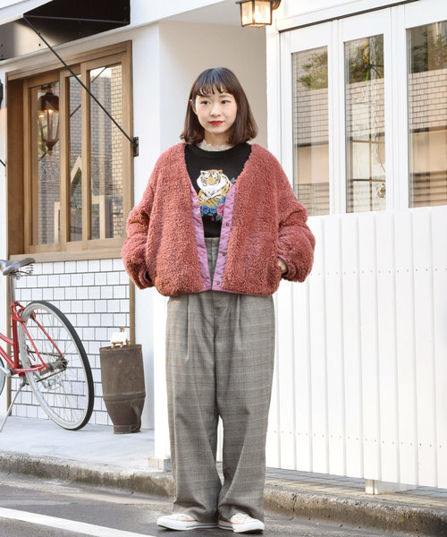 w closet（ダブルクローゼット）の「ボア×リップストップリバーシブルブルゾン（ブルゾン・レディース・カーキ/ピンク/キナリ・FREE）」の16枚目の写真