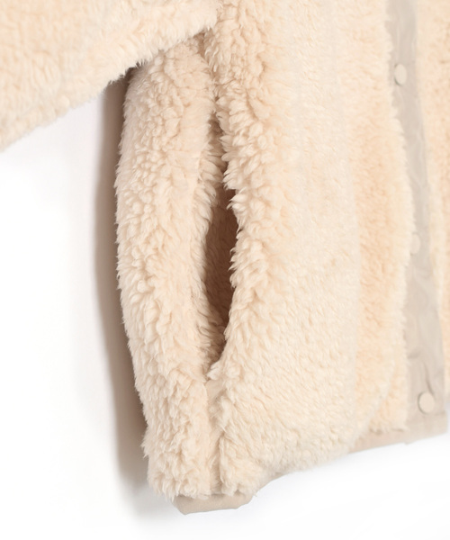 w closet（ダブルクローゼット）の「ボア×リップストップリバーシブルブルゾン（ブルゾン・レディース・カーキ/ピンク/キナリ・FREE）」の6枚目の写真