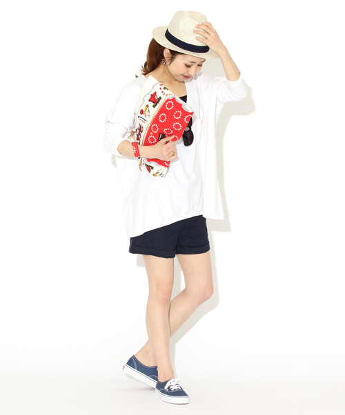 Ray BEAMS（レイビームス）の「SKARGORN / ポケット付 Tシャツ（Tシャツ/カットソー・レディース・ホワイト/インディゴブルー/ブラック/レッド系その他/ネイビー・SMALL/ONE SIZE）」の7枚目の写真