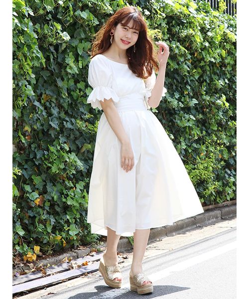 dazzlin（ダズリン）の「ベルト付オフショルワンピース（ワンピース