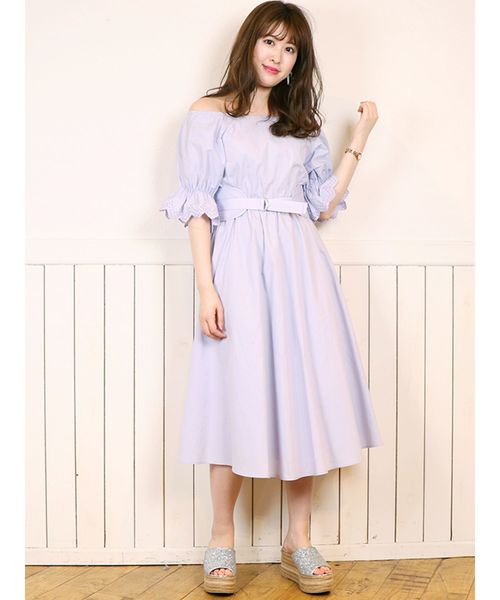 dazzlin（ダズリン）の「ベルト付オフショルワンピース（ワンピース