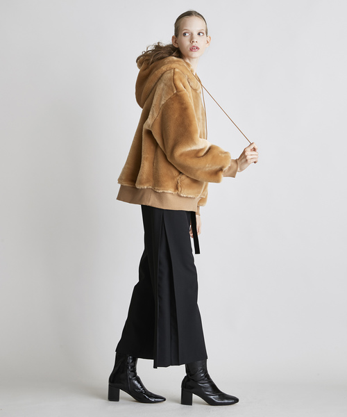 TRUNO by NOISE MAKER（トルノバイノイズメーカー）の「サイドタックフレアパンツ（その他パンツ・レディース・ブラック/グレー・38/36）」の20枚目の写真