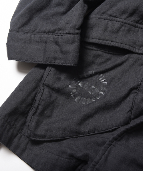 VIRGOwearworks（ヴァルゴウェアワークス）の「GAUZE DYED COAT（ミリタリージャケット・メンズ・カーキ/ブラック・2/4/3）」の3枚目の写真