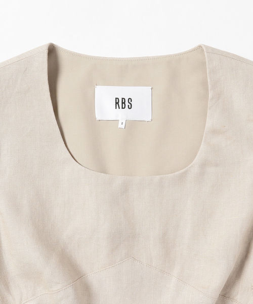 Ray BEAMS(レイビームス)の「RBS / バックリボン ノースリーブ ブラウス(シャツ/ブラウス・レディース・ベージュ/ライトブラウン・1/0)」の17枚目の写真