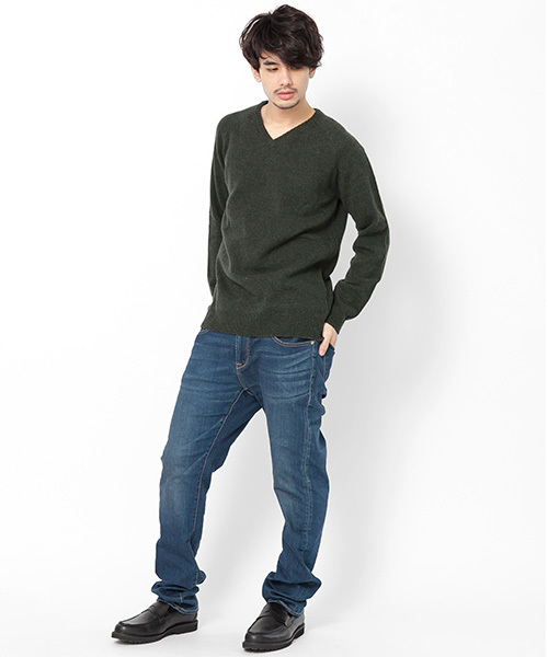 SENSE OF PLACE by URBAN RESEARCH（センスオブプレイスバイアーバンリサーチ）の「ラムVネック（ニット/セーター・メンズ・ブルー/レッド/ゴールド/ブラック/チャコール/グリーン・38/40）」の15枚目の写真