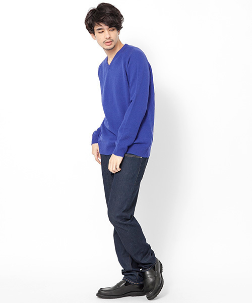 SENSE OF PLACE by URBAN RESEARCH（センスオブプレイスバイアーバンリサーチ）の「ラムVネック（ニット/セーター・メンズ・ブルー/レッド/ゴールド/ブラック/チャコール/グリーン・38/40）」の16枚目の写真