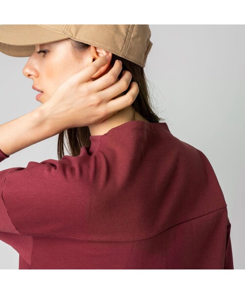 LACOSTE（ラコステ）の「ミラノリブワイドカットソー（スウェット・レディース・マスタード/ネイビー/ヘザーグレー/バーガンディー/ベージュ/グリーン・40/38/36/34）」の17枚目の写真