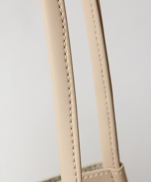 LOWRYS FARM(ローリーズファーム)の「ソフトトートBAG 864937(トートバッグ・レディース・アイボリー/ベージュ/ブルー/ブラック・FREE)」の6枚目の写真