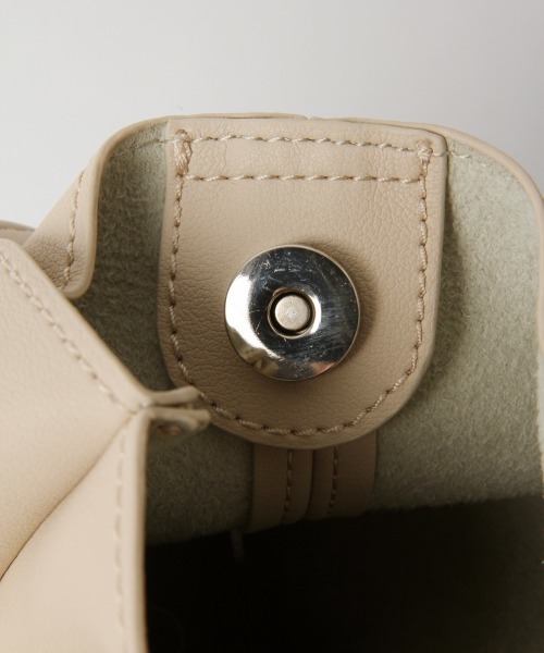 LOWRYS FARM(ローリーズファーム)の「ソフトトートBAG 864937(トートバッグ・レディース・アイボリー/ベージュ/ブルー/ブラック・FREE)」の5枚目の写真
