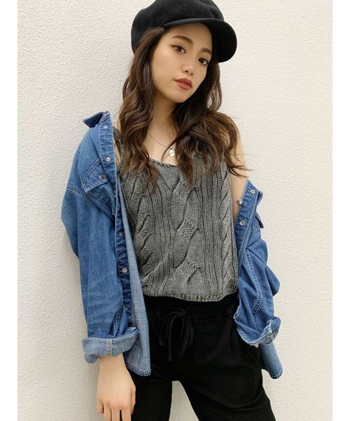 GYDA（ジェイダ）の「ケーブルブリーチニット キャミ（キャミソール・レディース・ブラック/ピンク/ネイビー/ベージュ・FREE）」の11枚目の写真