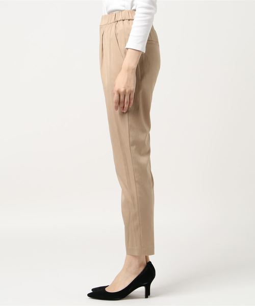 NOLLEY’S(ノーリーズ)の「強撚キュプラテーパードパンツ(その他パンツ・レディース・ベビーピンク/ネイビー/ベージュ・38/36/34)」の5枚目の写真