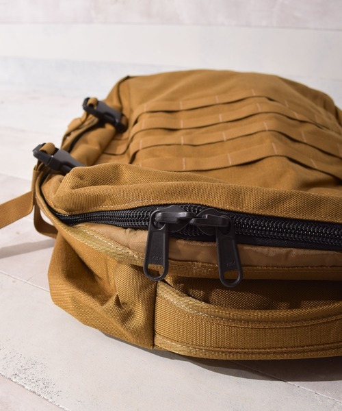 CABINZERO(キャビンゼロ)の「『cabin ZERO(キャビンゼロ)』 MILITARY 44L(バックパック/リュック・メンズ・ブラック/カーキ/サンドベージュ/ネイビー・FREE)」の9枚目の写真