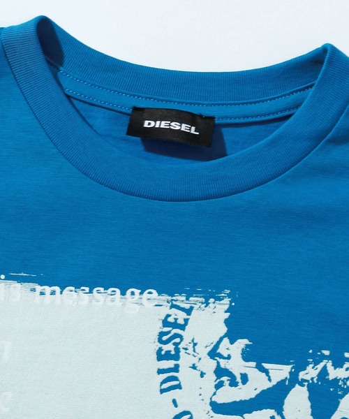 DIESEL KIDS(ディーゼルキッズ)の「DIESEL(ディーゼル)Kids & Junior グラフィックデザインコットン半袖Tシャツカットソー(Tシャツ/カットソー・キッズ・ライトグレー/レッド/イエロー/ベージュ/ブルー・4Y/12Y/10Y/8Y/14Y/16Y/6Y)」の9枚目の写真