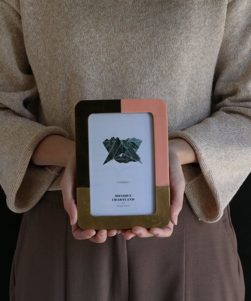 MONIQUE CHARTLAND by GOODY GRAMS(���j�[�N�`���[�g�����h�o�C�O�b�f�B�O�����X)��PHOTO FRAME-YADU(�t�H�g�t���[��)