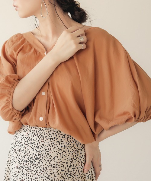 Bab（バブ）の「【WEB限定】ボリュームスリーブブラウス（シャツ/ブラウス・レディース・オフホワイト/テラコッタ・38）」の11枚目の写真