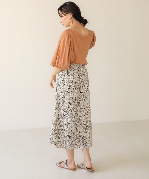 Bab（バブ）の「【WEB限定】ボリュームスリーブブラウス（シャツ/ブラウス・レディース・オフホワイト/テラコッタ・38）」の15枚目の写真