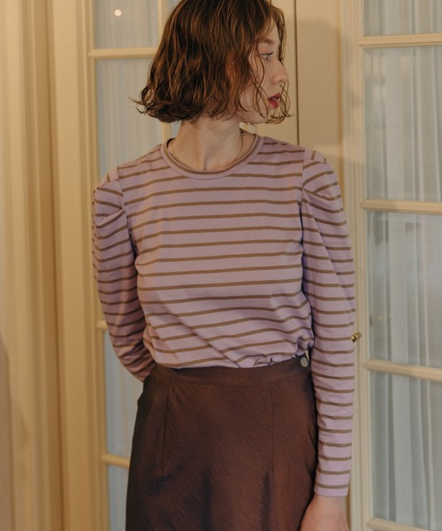 flowriri（フロウリリ）の「flowriri　パフスリーブボーダーカットソー（Tシャツ/カットソー・レディース・ベージュ/ブラック/ナチュラル/パープル・FREE）」の4枚目の写真