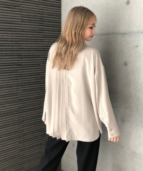 ENVYM（アンビー）の「アシメタックルーズＳＨ（シャツ/ブラウス・レディース・ベージュ/ブラック/ホワイト・FREE）」の5枚目の写真