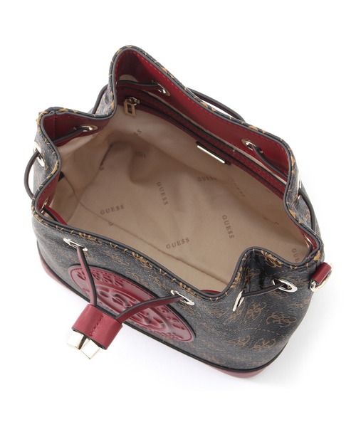 Guess（ゲス）の「NADIA 4G Logo Crossbody Bucket（ショルダーバッグ）」 WEAR