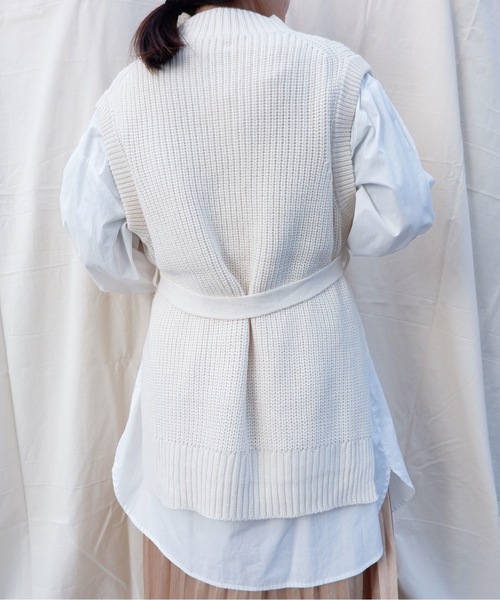 sakishimatokyo（サキシマトーキョー）の「【ZOZO限定】サキシマamp「ウエストベルトツキニットベスト」（ベスト・レディース・ブラック/ベージュ/ブラウン/アイボリー・FREE）」の8枚目の写真