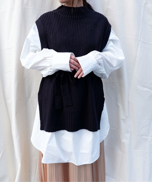 sakishimatokyo（サキシマトーキョー）の「【ZOZO限定】サキシマamp「ウエストベルトツキニットベスト」（ベスト・レディース・ブラック/ベージュ/ブラウン/アイボリー・FREE）」の10枚目の写真