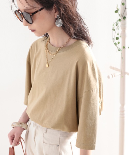 classicalelf(クラシカルエルフ)の「バックプリントで1+ ゆるっとサイドスリット半袖Tシャツ(Tシャツ/カットソー・レディース・ホワイト/ブラック/ベージュ/モカ/ブラウン系その他/グリーン系その他・MEDIUM/X-LARGE)」の10枚目の写真