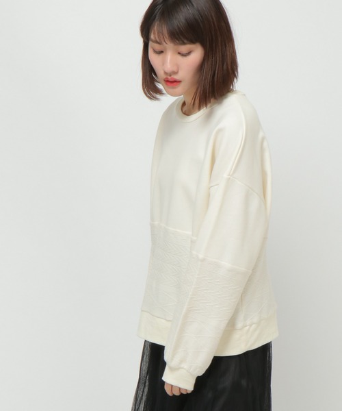 LBC（エルビーシー）の「ケーブル切替えプルオーバー（Tシャツ/カットソー・レディース・ホワイト/ベージュ/ネイビー・M）」の5枚目の写真