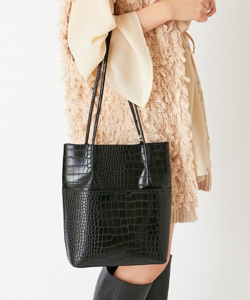 Chico（チコ）の「クロコレザートートバッグ（トートバッグ・レディース・ブラック・FREE）」の2枚目の写真