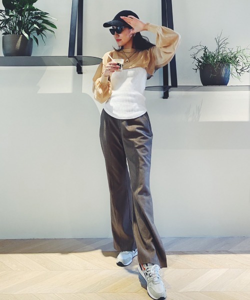 SHEER flow（シアーフロウ）の「【インフルエンサー Yukaiプロデュースアイテム】シアーレイヤードトップス（ニット/セーター・レディース・ベージュ・FREE）」の6枚目の写真