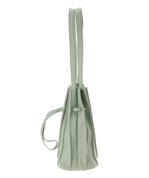 DURAS（デュラス）の「フェイクレザープリーツバッグ（ショルダーバッグ・レディース・ブラック/アイボリー/モスグリーン・FREE）」の7枚目の写真