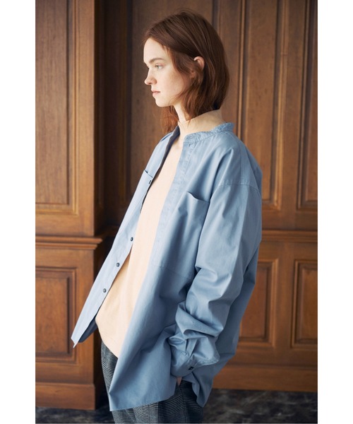 UNFIL(アンフィル)の「unfil アンフィル / egyptian cotton-satin band collar shirt エジプト産超長綿 バンドカラー長袖シャツ / WOFL-UU001A(シャツ/ブラウス・メンズ・ライトブルー/アイボリー・4/5)」の2枚目の写真