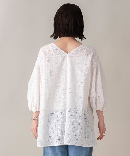 EUCLAID（エウクレイド）の「アイレット刺繍ボリューム袖