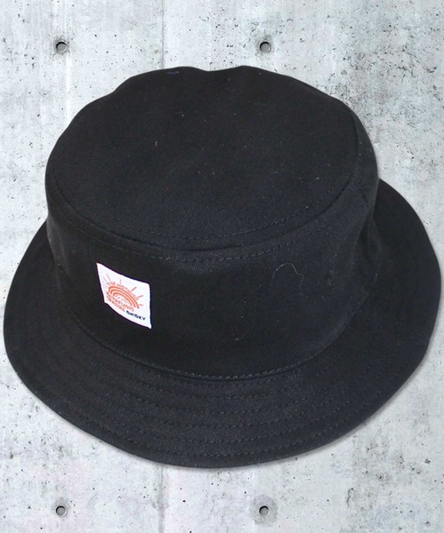 THE CASUAL(カジュアル)の「ワッペンバケットハット キッズ(ハット・キッズ・インディゴブルー/ブラウン/ブラック/ネイビー/カーキ/ベージュ/ストライプ/モカ・56cm/54cm/52cm)」の2枚目の写真