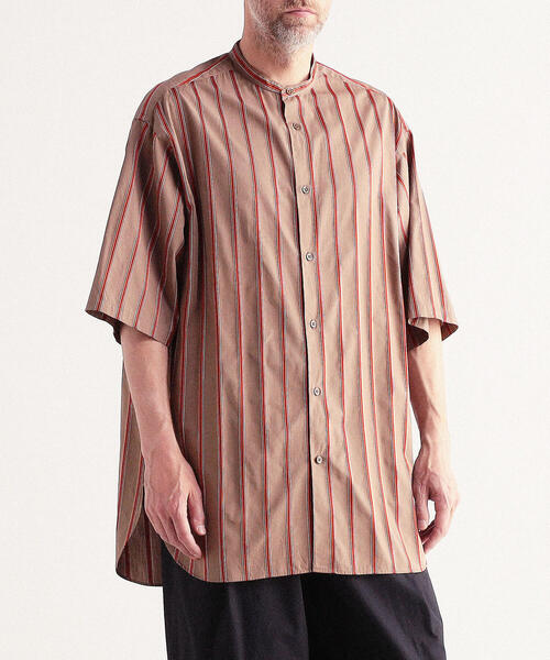 TOMORROWLAND （トゥモローランド）の「コットン バンドカラーストライプ半袖シャツ ARCHIVE FIT（シャツ/ブラウス・メンズ・ホワイト系その他/ブラウン系その他2/ブルー系その他4・S/M/XS）」の4枚目の写真