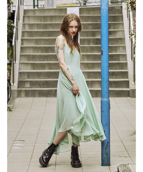 jouetie（ジュエティ）の「クロスレイヤードワンピース（ワンピース・レディース・ブラック/ブルー/グリーン・MEDIUM）」の16枚目の写真