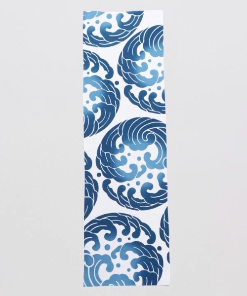 カヤ（カヤ）の「【カヤ】注染長尺手ぬぐい 浪紋（ハンカチ/ハンドタオル・メンズ・レッド/ブルー・FREE）」の3枚目の写真
