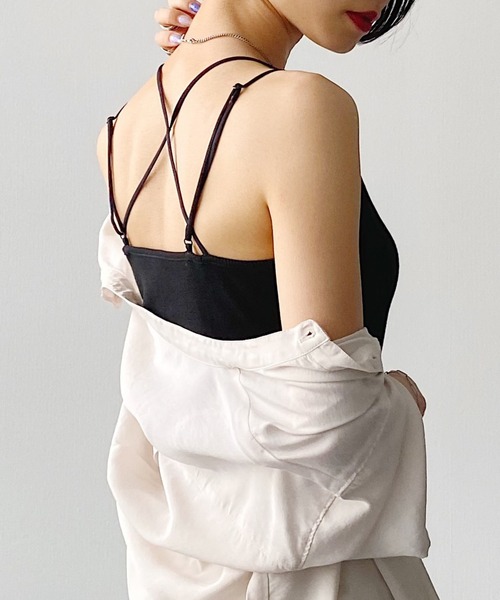 PAGEBOY（ページボーイ）の「カップツキバッククロスキャミ（キャミソール・レディース・ブラック/パープル/オフホワイト/ブラウン系その他・FREE）」の3枚目の写真