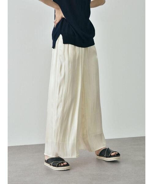 GARAGE OF GOOD CLOTHING（ガレージオブグッドクロージング）の「シャイニ-サテンパンツ＊＊（その他パンツ・レディース・グリーン/アイボリー/ブラック・FREE）」の4枚目の写真